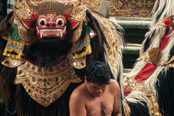 Paket Tour Tari Barong
